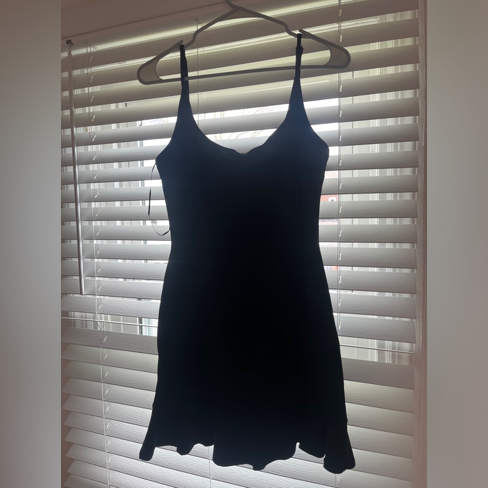 PRINCESS POLLY DRESS!💕 - Picture 2 of 2